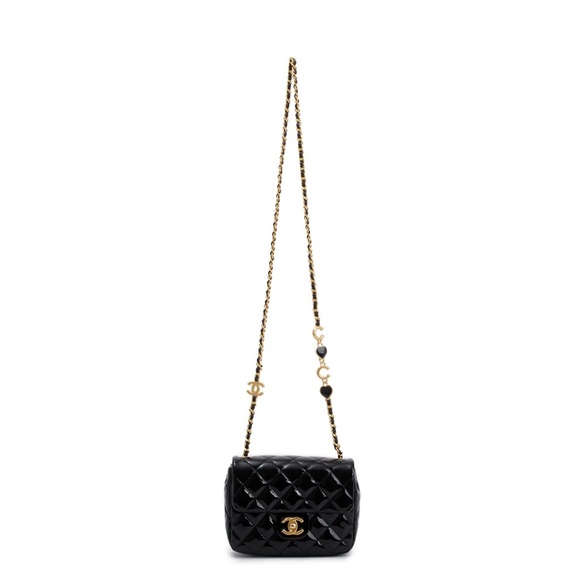 CHANEL 2022 BLACK QUILTED PATENT LEATHER COCO DE TOI HEART SQUARE MINI FLAP BAG - Picture 2 of 9